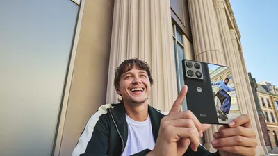 Razr Fold depășește Galaxy Z Fold7 în testele DxOMark