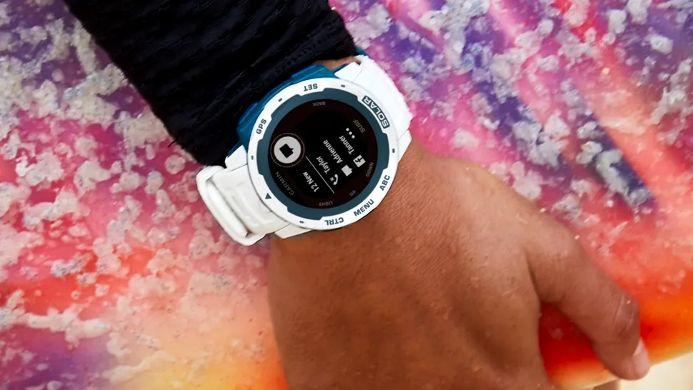 Garmin anunță noile smartwatch-uri „Solar”, cu autonomie aproape nelimitată