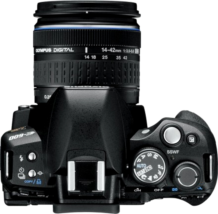 Corpul aparatului este foarte mic pentru un DSLR