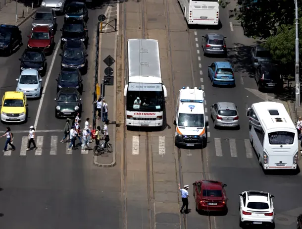 VIDEO: În București se testează prima trecere de pietoni inteligentă