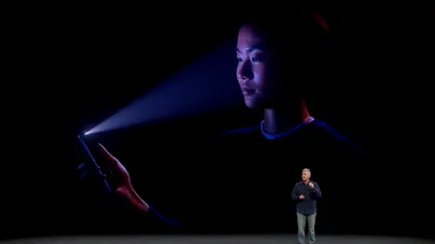 Tehnologia Face ID, disponibilă pentru toate modelele iPhone începând de anul viitor