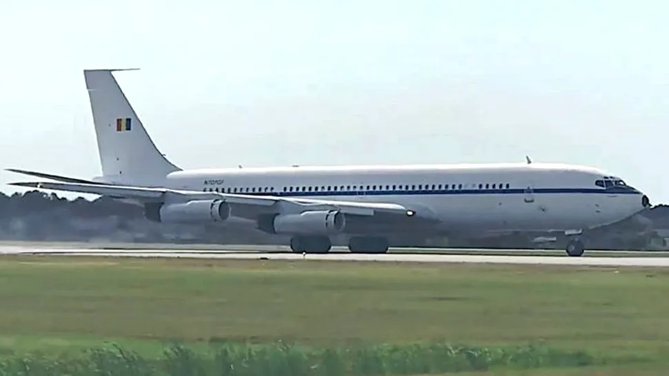 Avionul Boeing 707 care i-a aparținut lui Ceaușescu a zburat din nou, în SUA. Aeronava are încă steagul României pe coadă