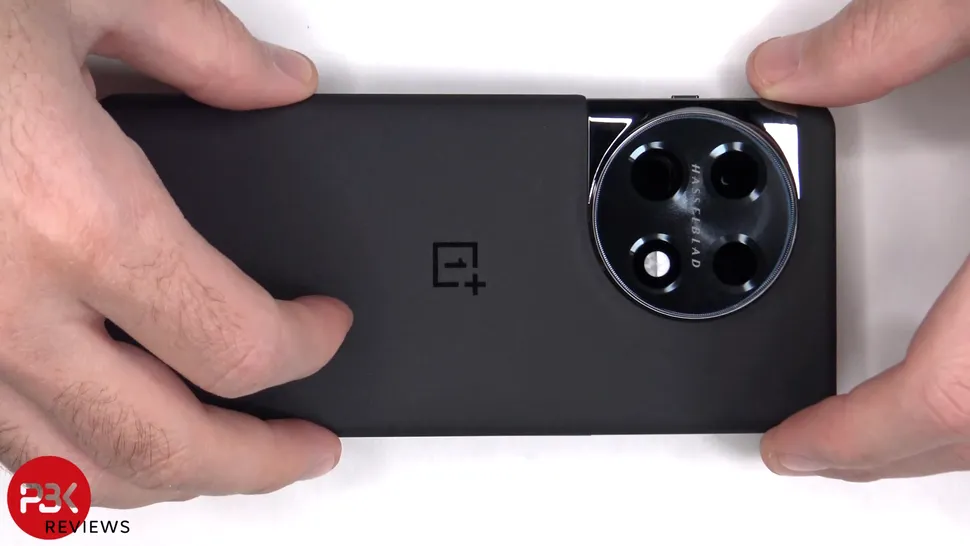 OnePlus 11, dezasamblat. Cât de reparabil este noul flagship (VIDEO)