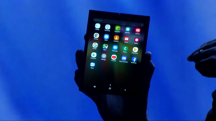 Telefonul Samsung cu ecran pliabil