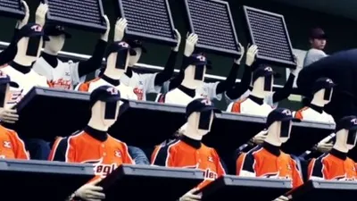 Sud-coreenii au rezolvat problema suporterilor scandalagii de pe stadioane. I-au înlocuit cu roboţi!