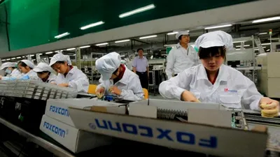 Foxconn raportează pentru prima dată o scădere a profitului, atribuită vânzărilor slabe la telefoane iPhone