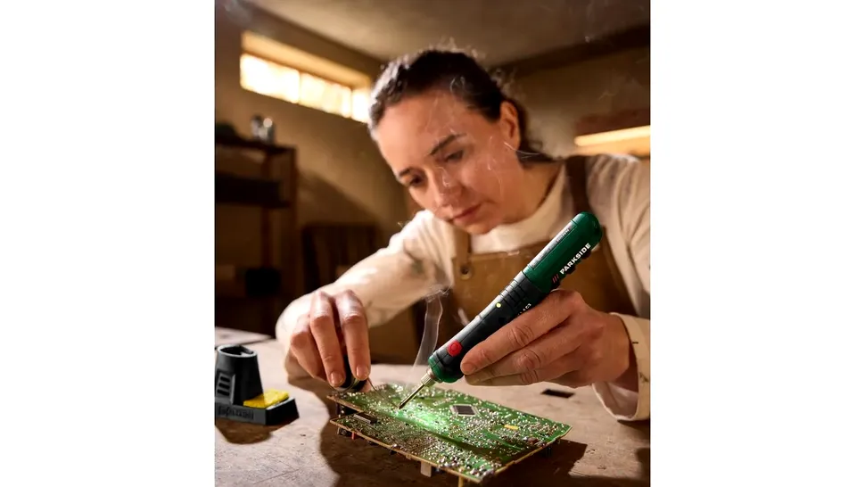 Surpriză pentru electroniștii amatori la Lidl: letcon cu acumulator disponibil la 50 de lei