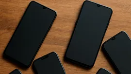 Vânzările de smartphone din Europa de Vest, scădere ușoară în prima jumătate din octombrie