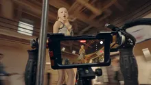 VIDEO: Apple promovează noul iPhone 18 Pro cu videoclip al ROSÉ, vedeta K-pop din Blackpink