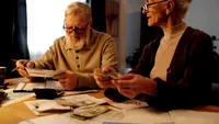 Recalcularea pensiilor a scos la iveală sume uriașe! Cine poate primi bani în plus și cine ar putea avea de returnat
