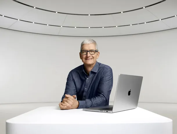 Tim Cook a susținut ultima sa ședință cu acționarii Apple în calitate de CEO al companiei