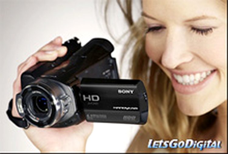 Sony HDR-SR8 are un aspect estetic deosebit