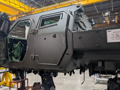 Sondaj: Românii susțin puternic producția internă de echipamente militare. Majoritatea vor investiții în drone și cursuri de operatori în licee și facultăți