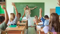 Inteligența artificială schimbă modul în care elevii învață. Profesorii recunosc că le este tot mai greu să evalueze cunoștințele reale