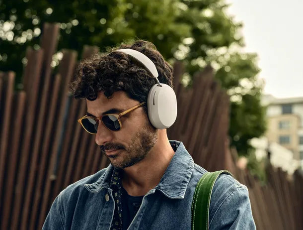 Sonos promite îmbunătățiri semnificative pentru căștile audio Sonos Ace