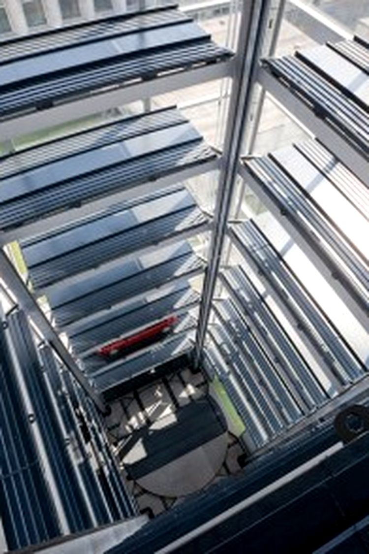 Parcare cu lift sau parchezi 34 de maşini pe 100 mp