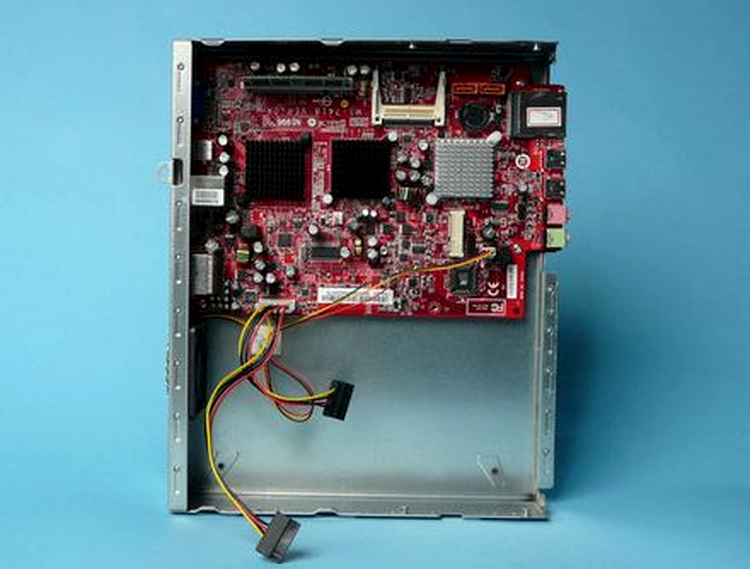 MSI Wind PC, bazat pe platforma portabilului