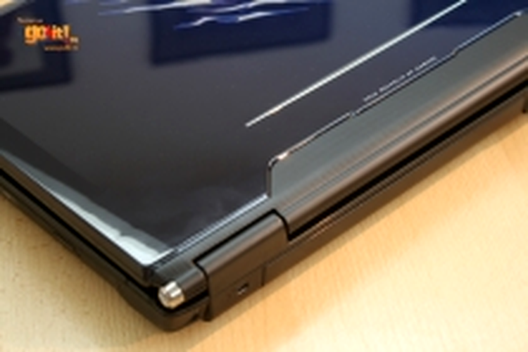Asus G60 - primul laptop cu Core i7 din România!
