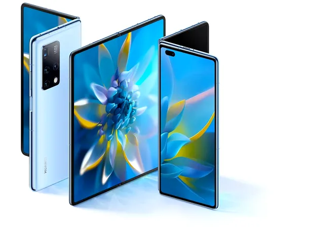 HUAWEI Mate XT: Primul telefon triplu pliabil al companiei a înregistrat precomenzi record în doar 24 de ore