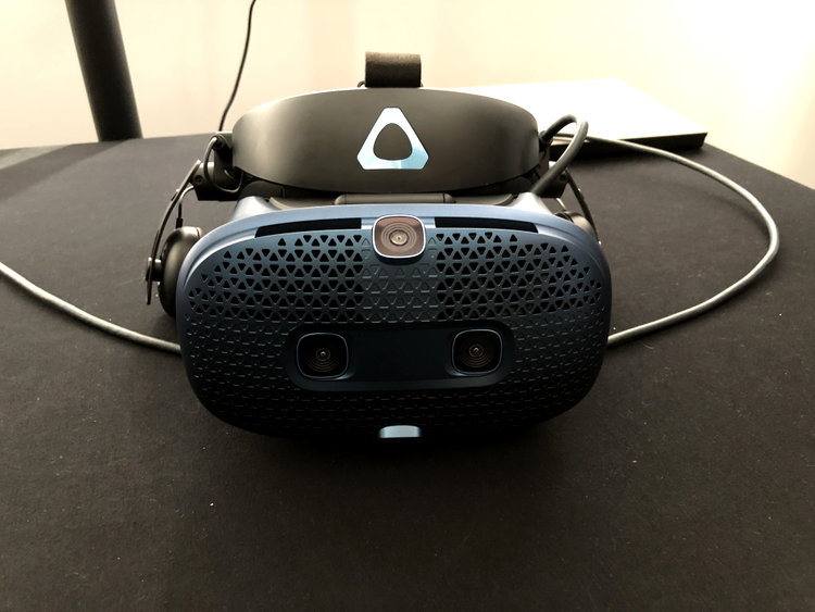 HTC Vive Cosmos