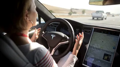 Un tribunal german interzice promovarea funcției Tesla Autopilot