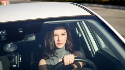 Benzină la peste 8,5 lei: Sfaturi de bază pentru condus care pot reduce consumul de carburant cu până la 25%