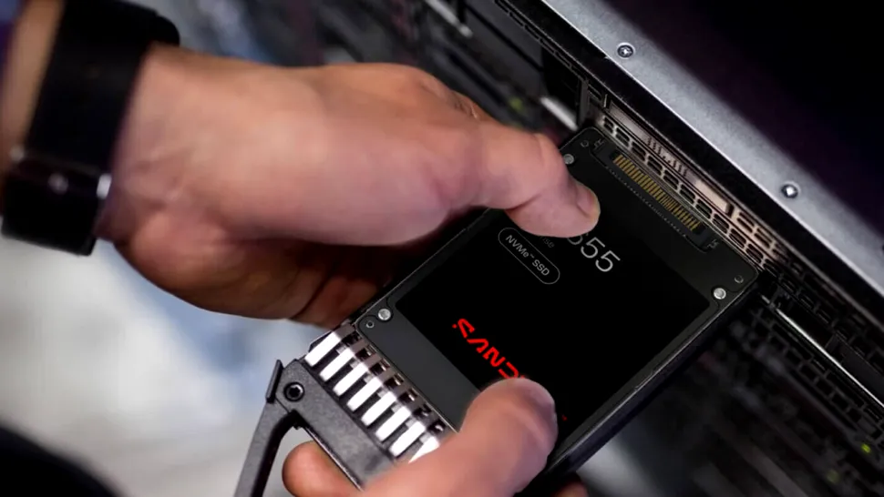 SanDisk testează cipul care va permite SSD-uri de 512 TB în 2027. Prețul ar putea depăși 300.000 de dolari