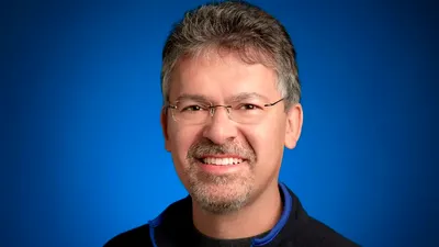 John Giannandrea, directorul departamentului de inteligență artificială din cadrul Apple, va părăsi compania