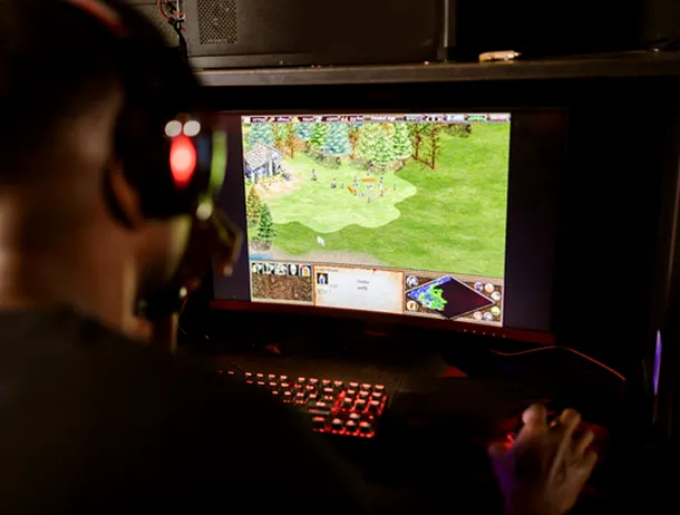 (P) De la jocuri pe disc la abonamente: cum a devenit gaming-ul o cheltuială lunară