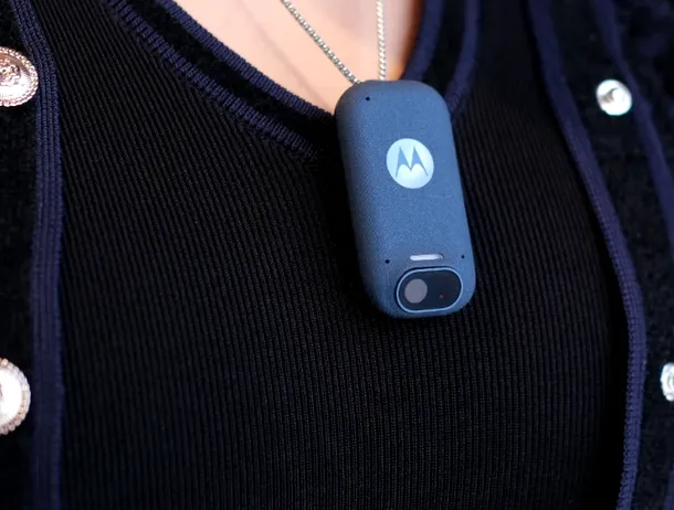 Project Maxwell, accesoriul purtabil cu AI de la Motorola care vede și aude pentru tine