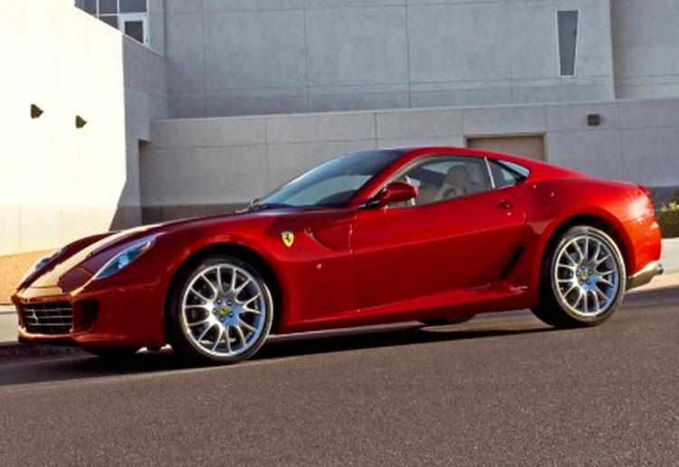 Ferrari 599 GTB - bolidul care sta la baza lui Autovolantor
