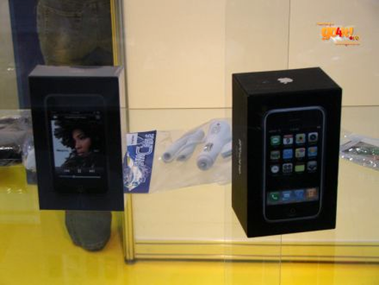 Apple iPhone alături de iPod Touch la CERF 2008