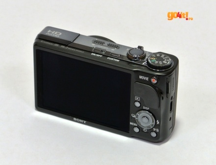 Sony HX9V - ecranul superb de 3