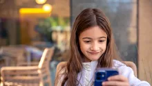 Orange România lansează SaferPhone: pachet de conectivitate și protecție digitală pentru copii