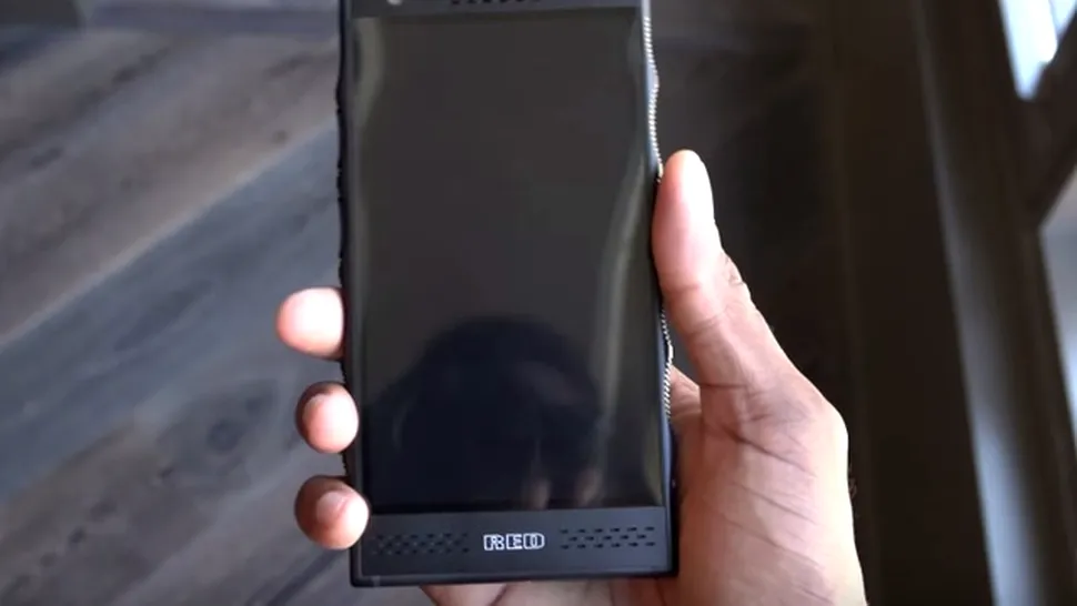 RED a prezentat primele prototipuri de Hydrogen, primul smartphone echipat cu display holografic