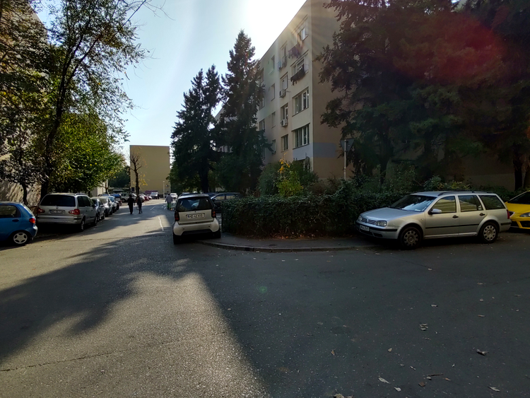 Motorola One Zoom - Foto zi