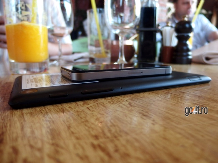 Noul Nexus 7 - o carcasă subţire