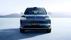 Aito M9, SUV-ul dezvoltat alături de Huawei, este dotat cu 7 ecrane și 2 proiectoare video