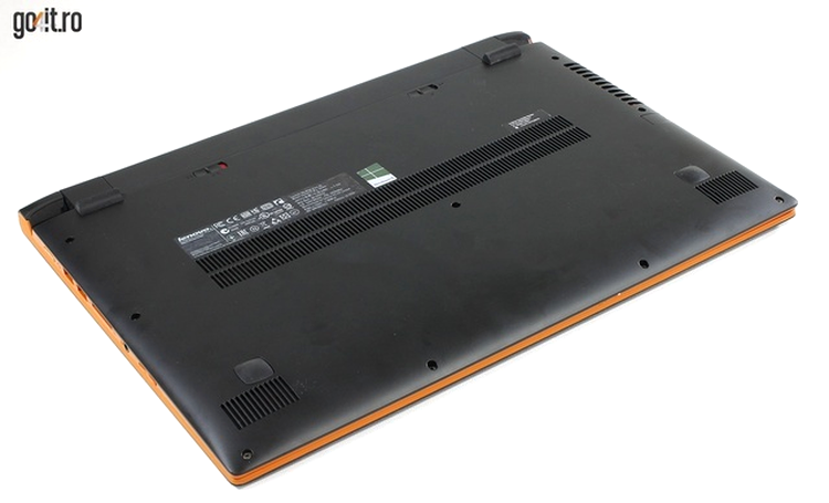 Lenovo Ideapad Flex 15 - fantele sistemului de răcire şi difuzoarele stereo