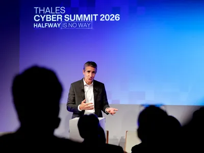 EXCLUSIV | Patrice Caine, CEO Thales, despre strategia „harvest now, decrypt later” a hackerilor care așteaptă computerele cuantice: „Dacă ești o companie și ai date care sunt valoroase peste 10 ani, criptează-le acum”