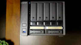 Review QNAP TS-h973AX – NAS-ul, centrul de comandă pentru jocuri și divertisment