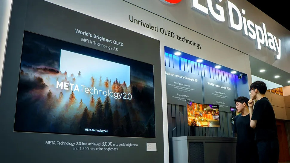 LG Display a prezentat primul ecran din lume care se întinde ca un elastic