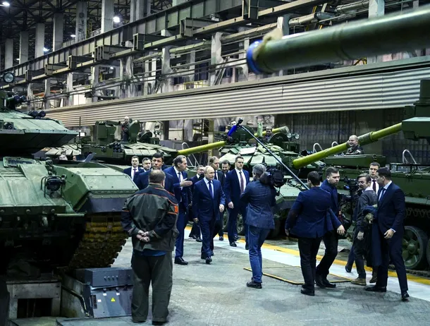 O mare minciună a regimului Putin, descoperită? Nu ar avea două fabrici de tancuri funcționale, ci doar una