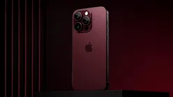 iPhone 18 Pro Max apare într-o culoare spectaculoasă. Primele imagini dezvăluie finisajul Dark Cherry