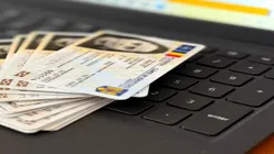 MAI Digital: 6 servicii esențiale ale statului vor putea fi accesate online. Permise auto și înmatriculări, printre serviciile care vor fi digitalizate