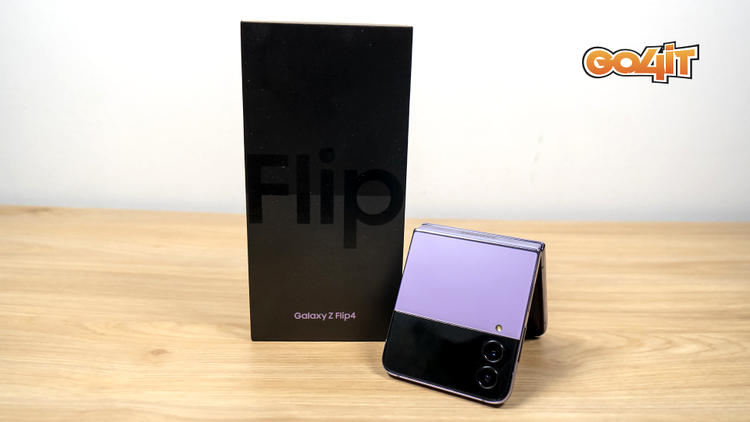Samsung Galaxy Z Flip4 box