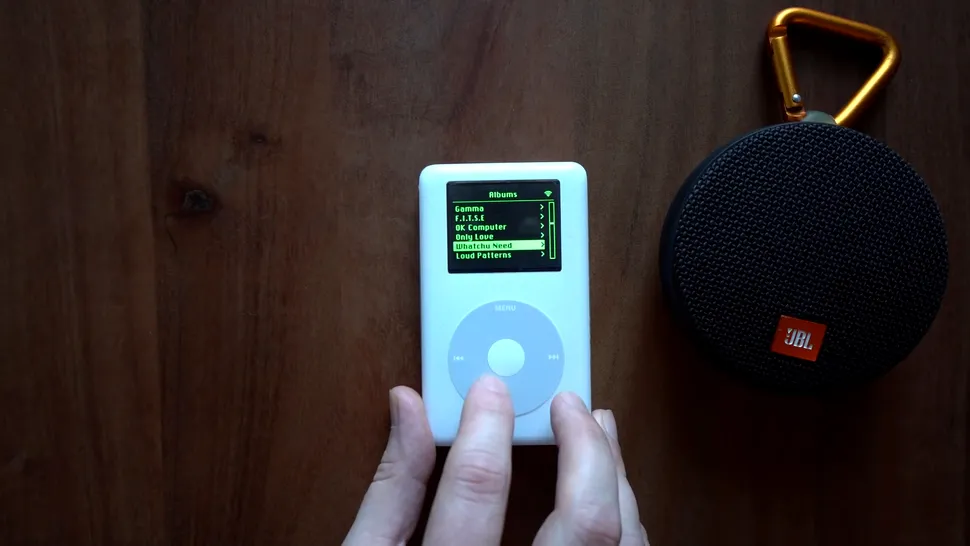 Un iPod din 2004 a fost modificat pentru a reda muzică de pe Spotify