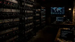 SIM-Farm-as-a-Service: Rețea implicată în fraudă internațională, descoperită într-o investigație