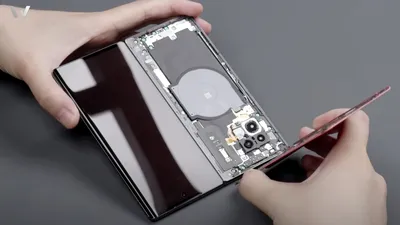 Vivo X Fold 2, dezasamblat complet. Cum a reușit compania să integreze un Snapdragon 8 Gen 2 într-un pliabil. VIDEO