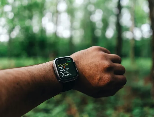 Smartwatch-ul îți poate provoca anxietate. Medicii explică cum poți opri asta